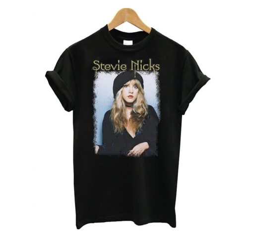 Stevie Nicks – Vintage Fleetwood Mac Female Singer T-Shirt